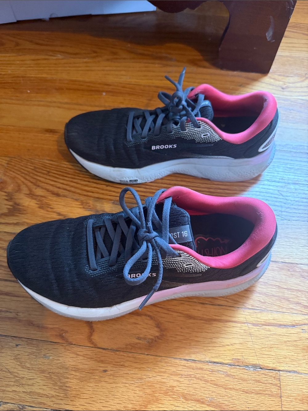 Brooks Ghost 16 (Women's) Black/Ebony/Raspberry sz 8.5 - Picture 4 of 8